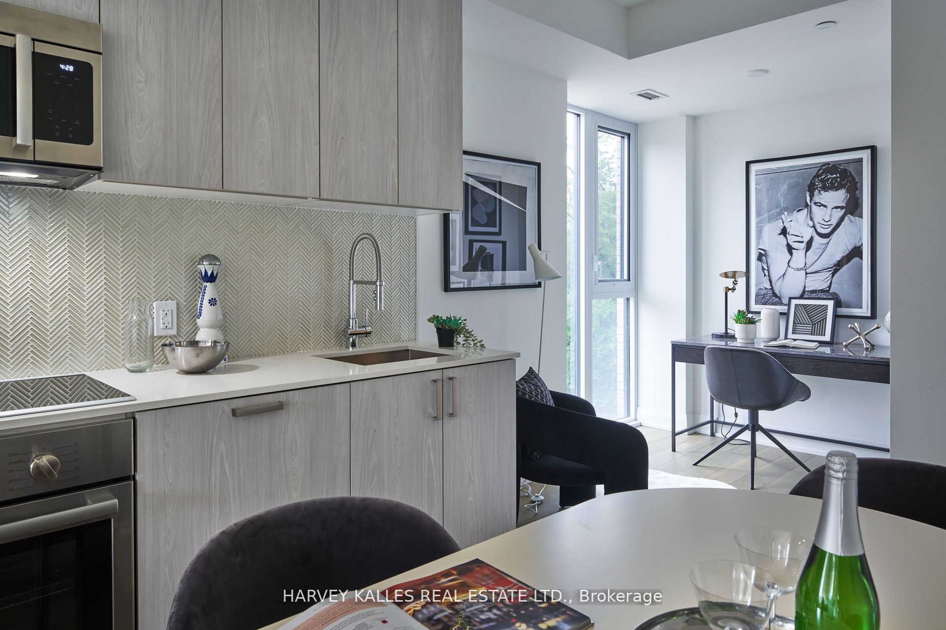 293 The Kingsway N/A 305