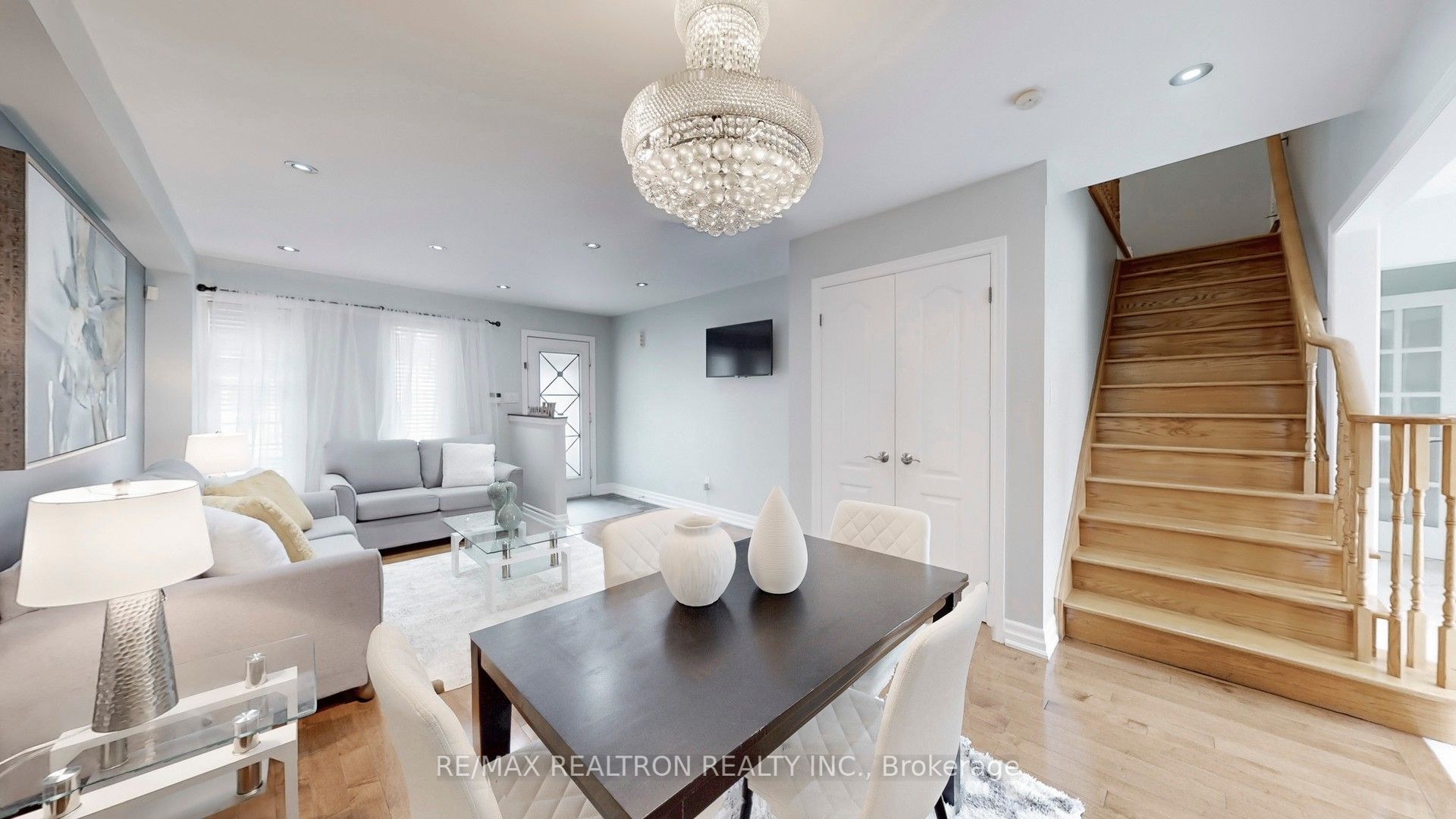 287 Wildberry Crescent