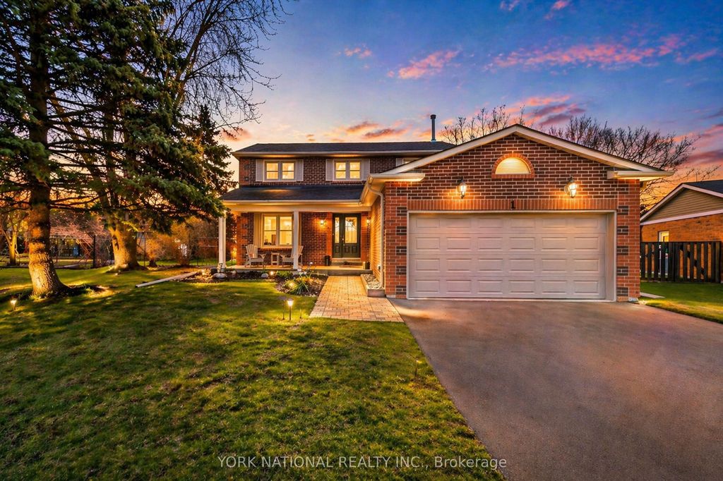 Photo of 1 Eves Court, Newmarket, ON L3Y 7P8 (MLS # N13114560)