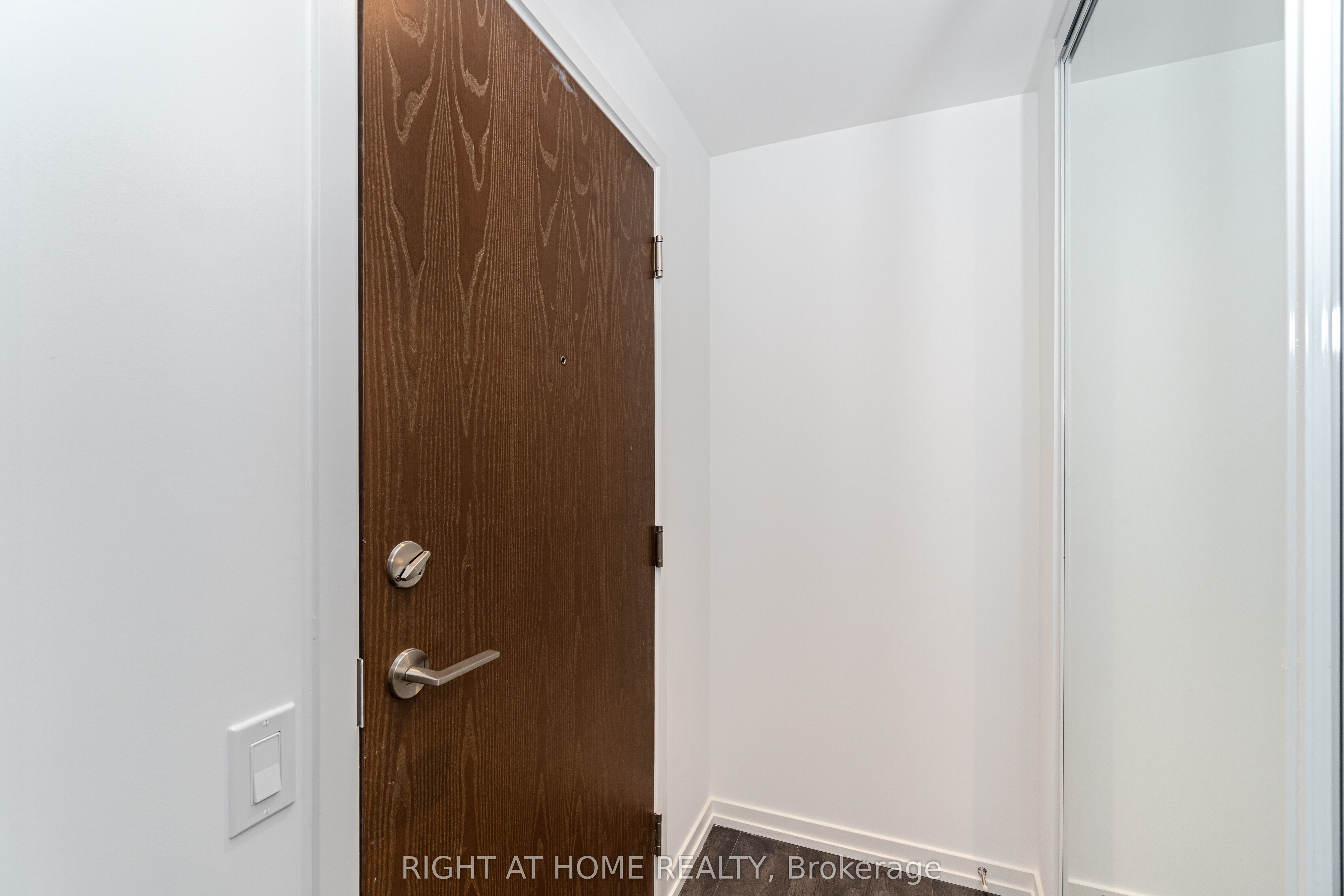 7890 Jane Street 2802