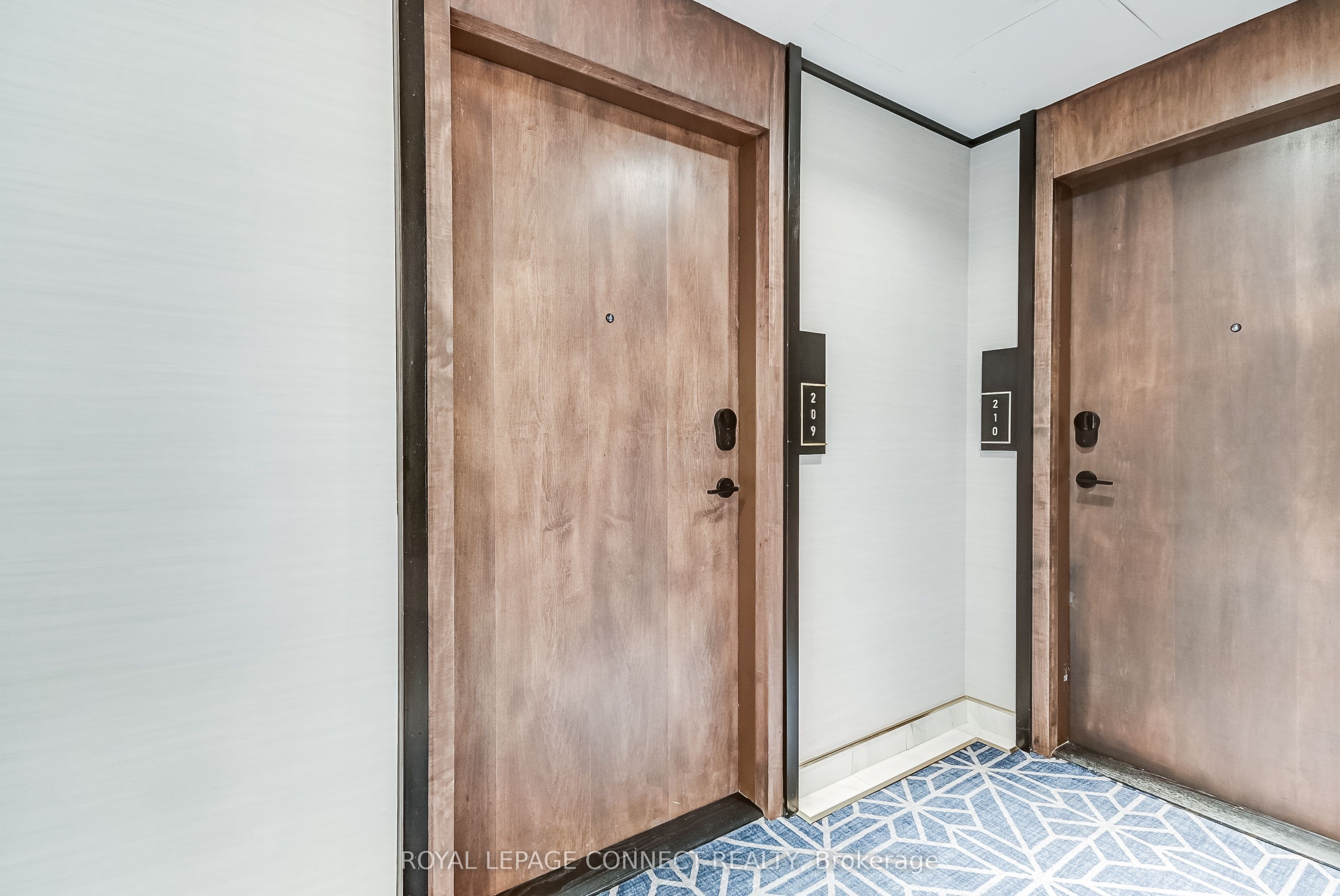 120 Eagle Rock Way #209