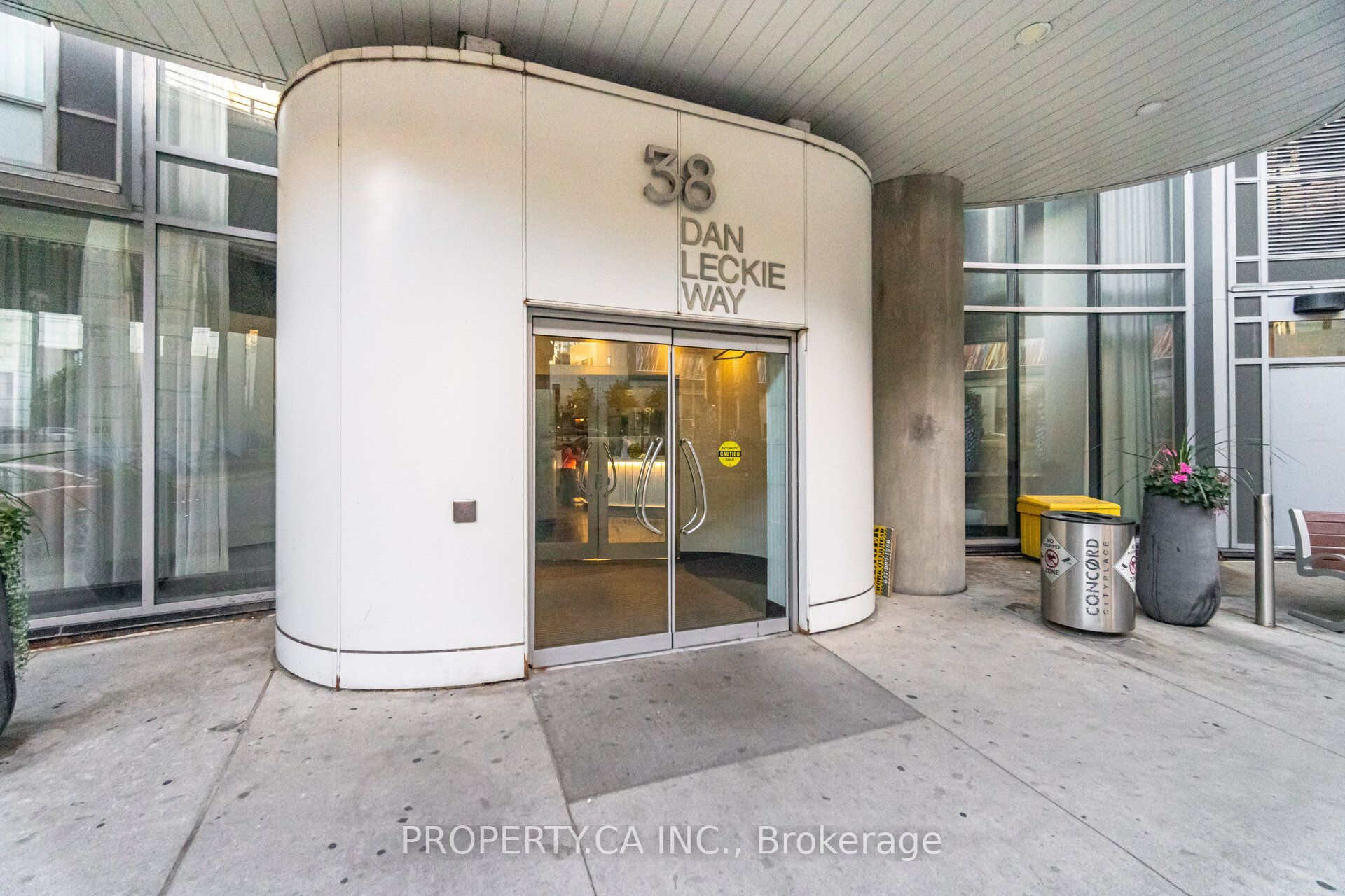 38 Dan Leckie Way 508
