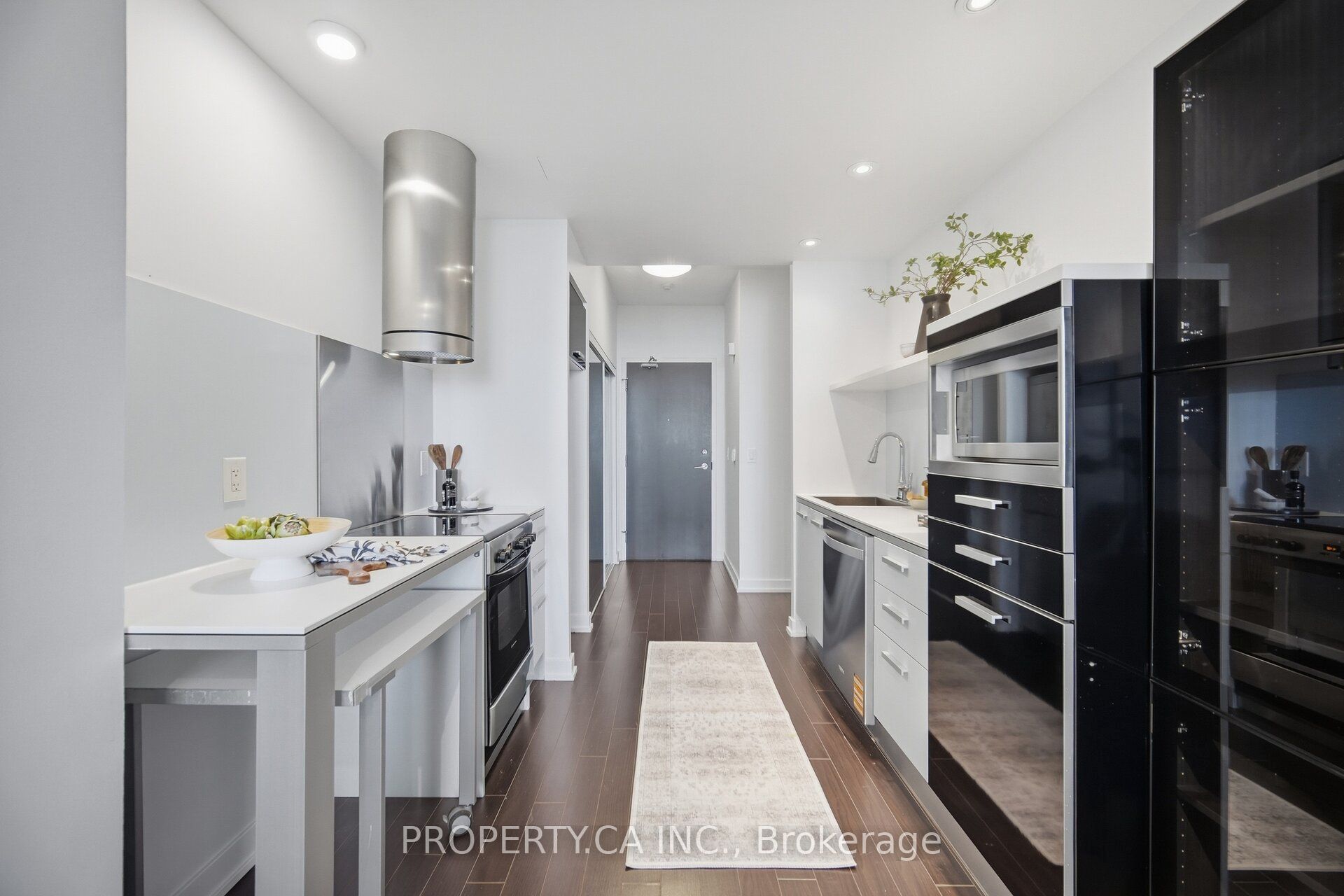 38 Dan Leckie Way 508