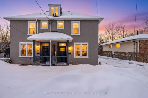 136 Poplar Avenue Halton Hills ON L7J 2E2