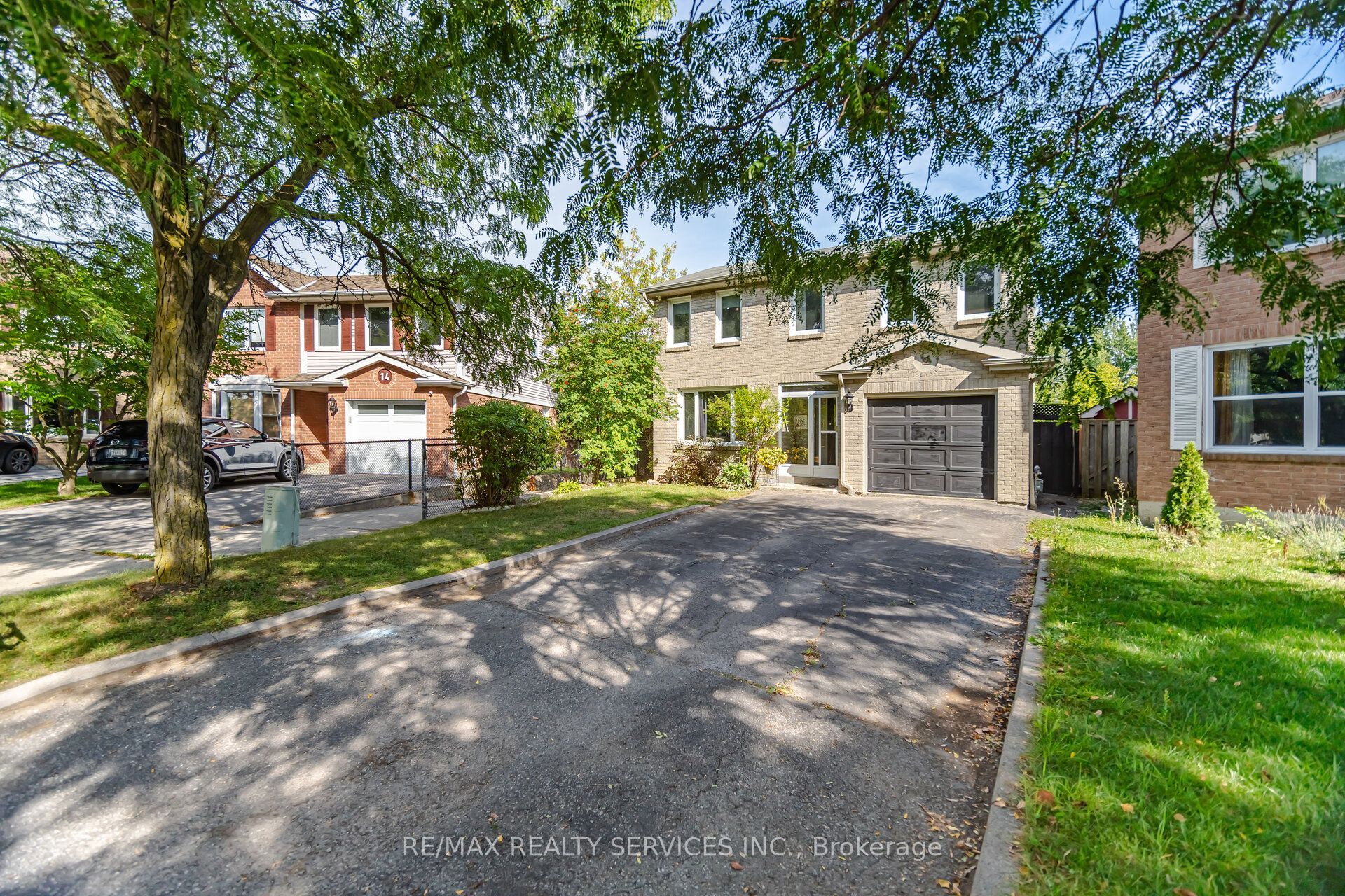 12 Ladin Drive