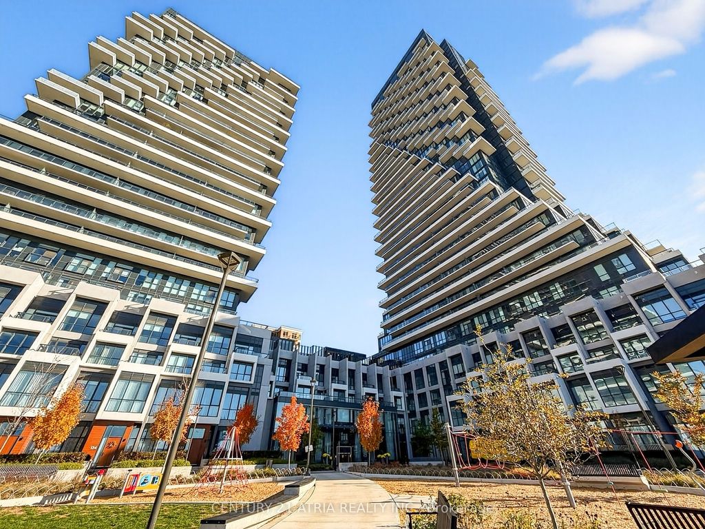 Photo of 30 Inn On The Park Drive #802, Toronto, ON M3C 0P7 (MLS # C12757294)