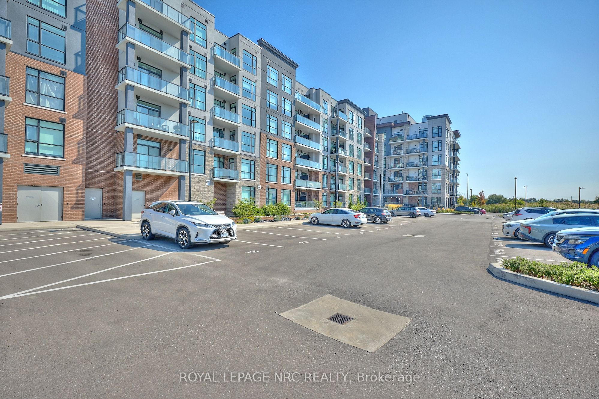 600 North Service Road 221