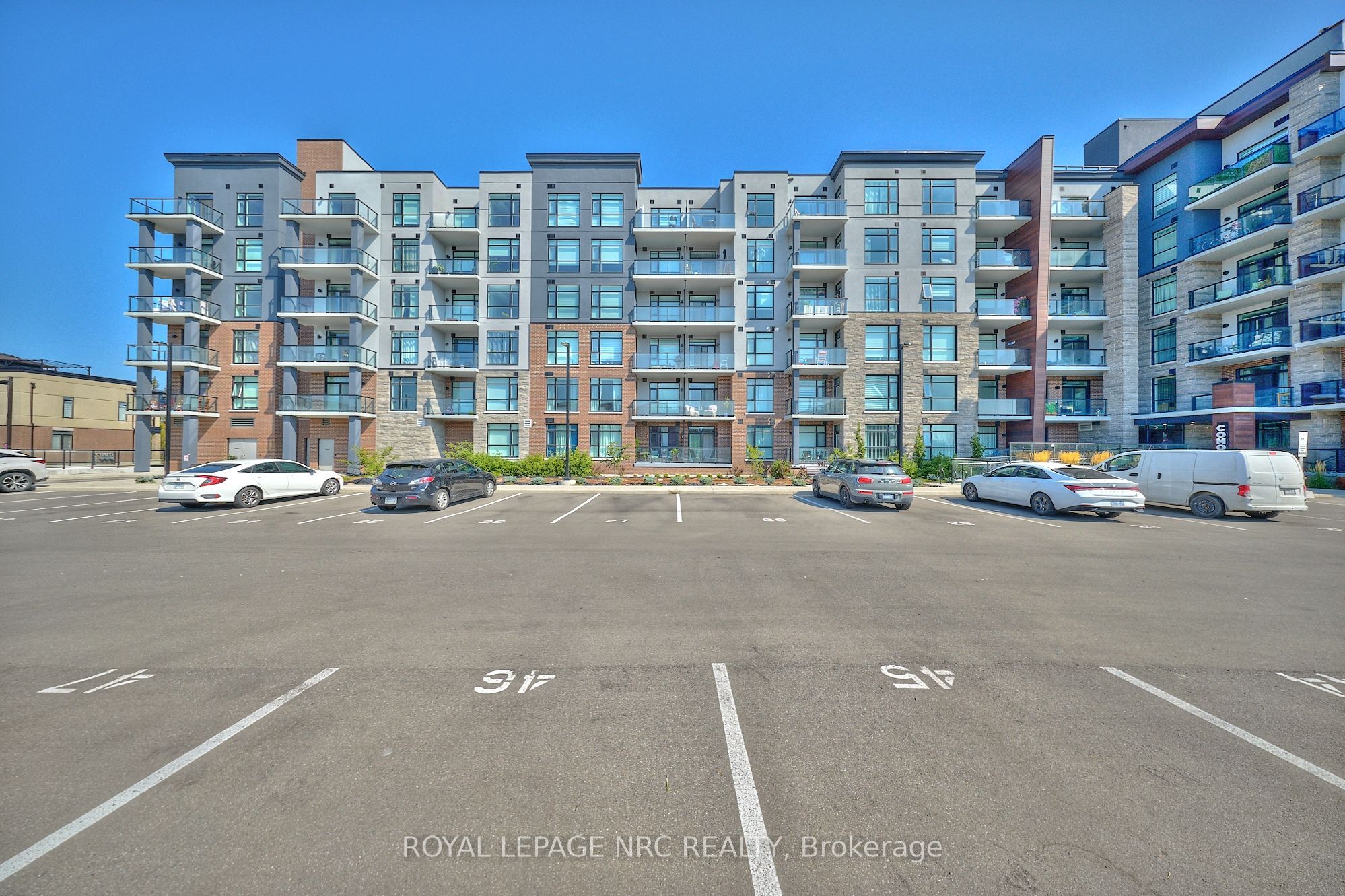600 North Service Road 221