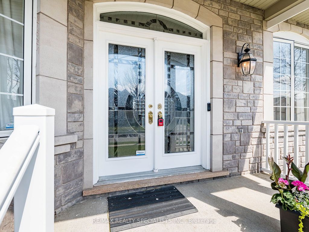 Photo of 85 Bloomsbury Avenue, Brampton, ON L6P 1S6 (MLS # W12864102)