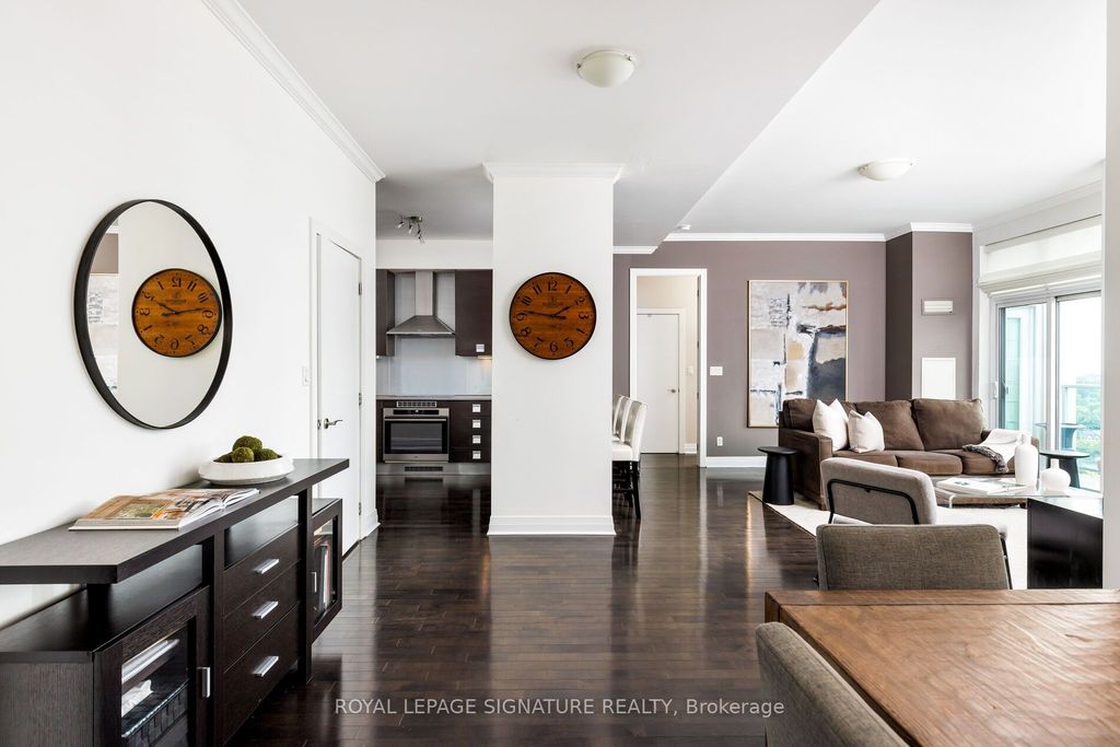 Photo of 3391 Bloor Street W #1101, Toronto, ON M8X 1G3 (MLS # W13568674)