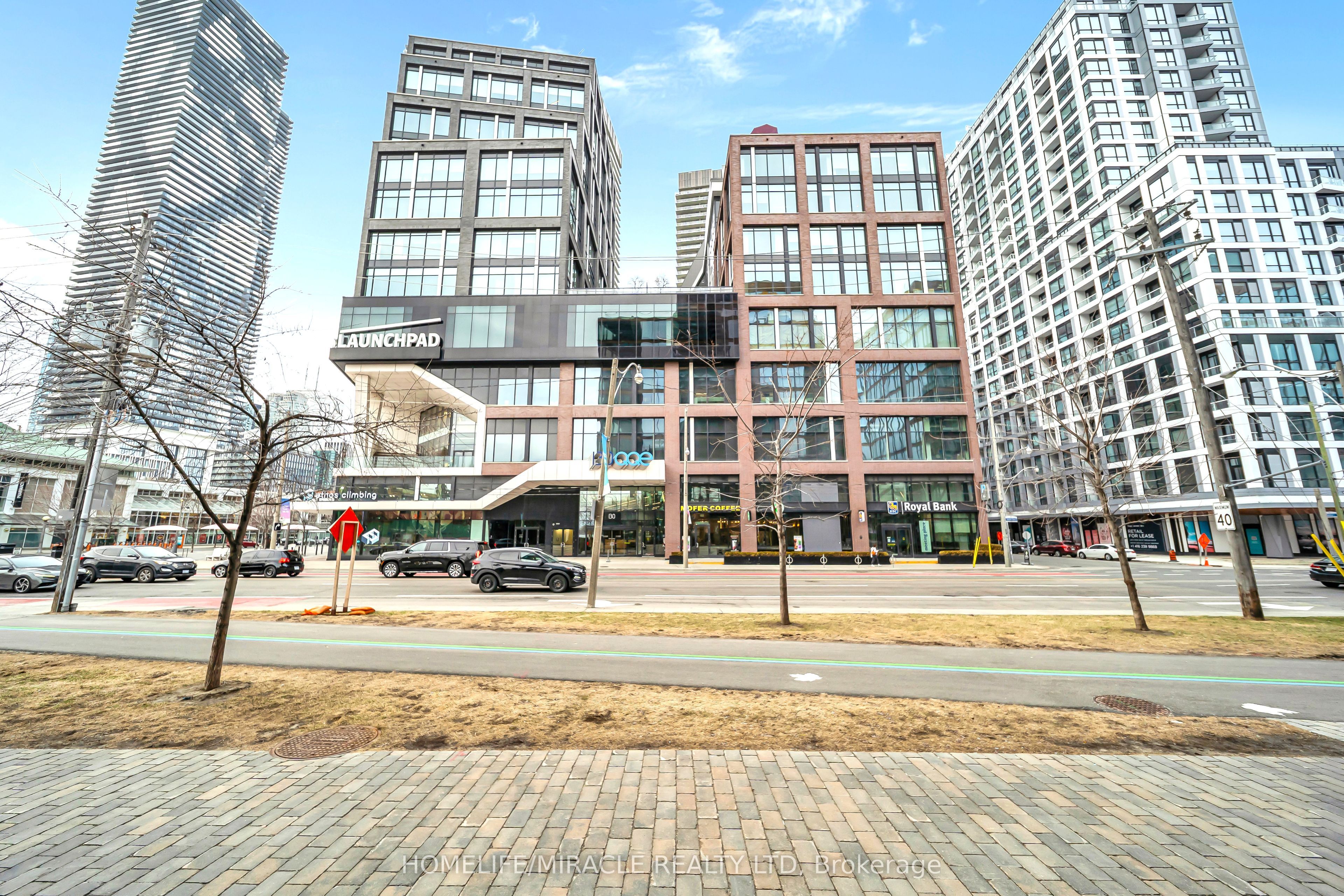 130 Queens Quay E 721