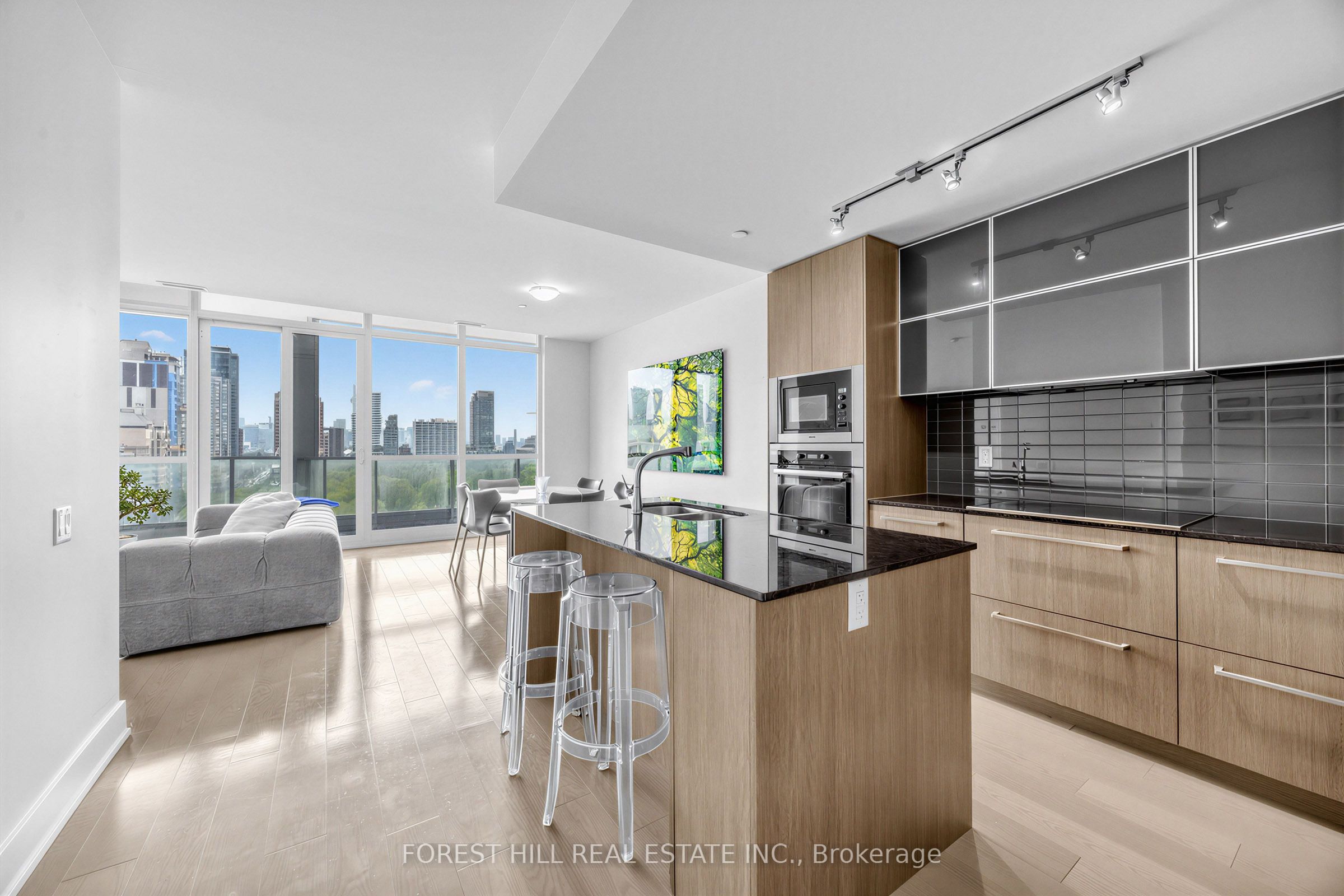 170 Avenue Road 1101