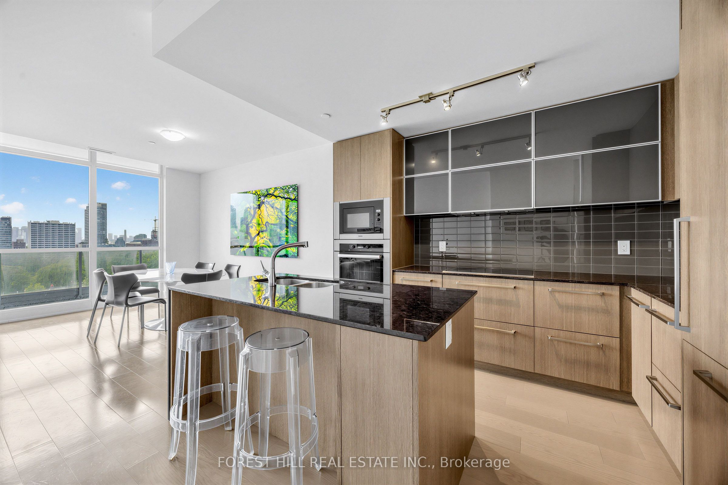 170 Avenue Road 1101