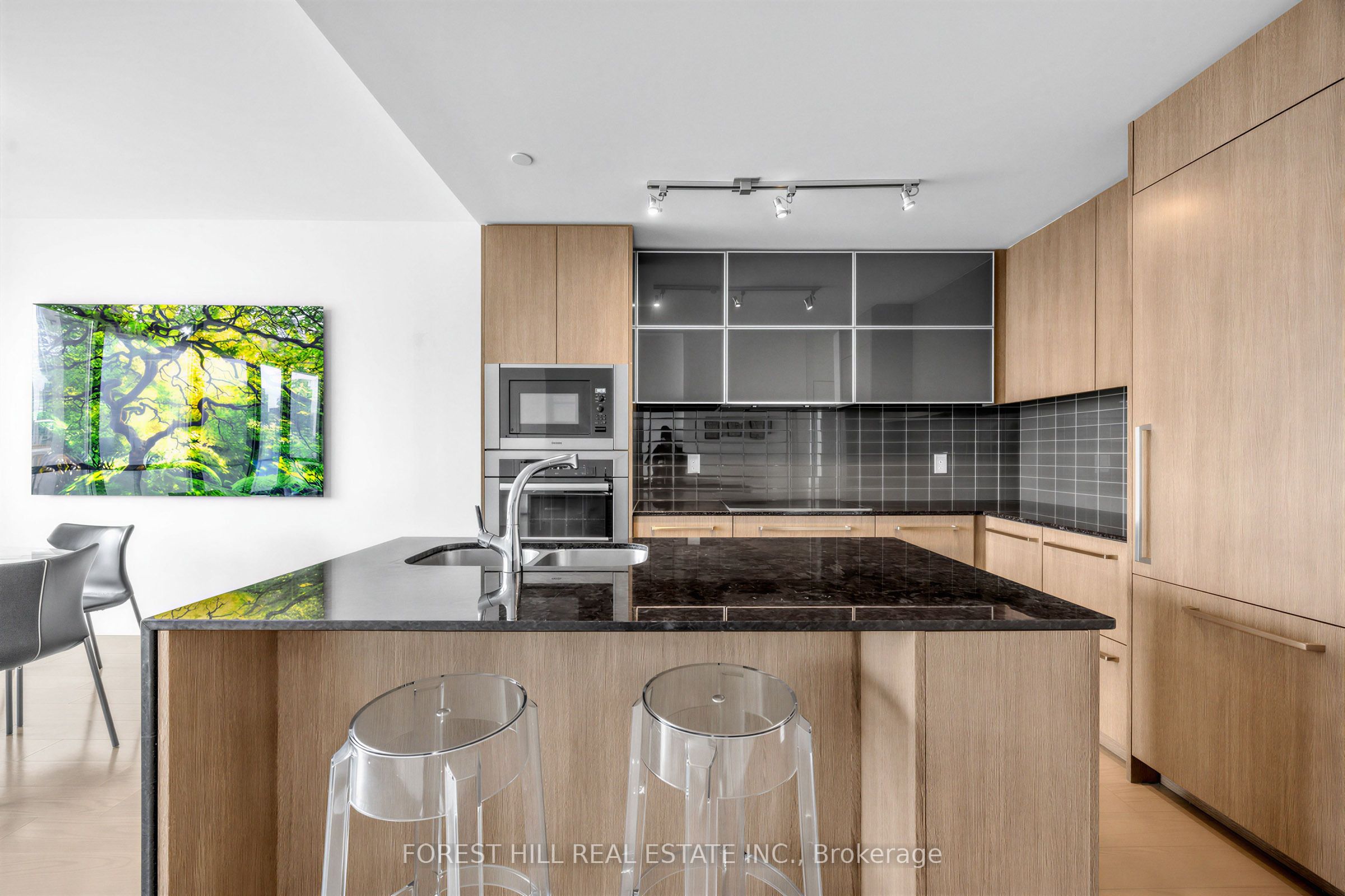 170 Avenue Road 1101