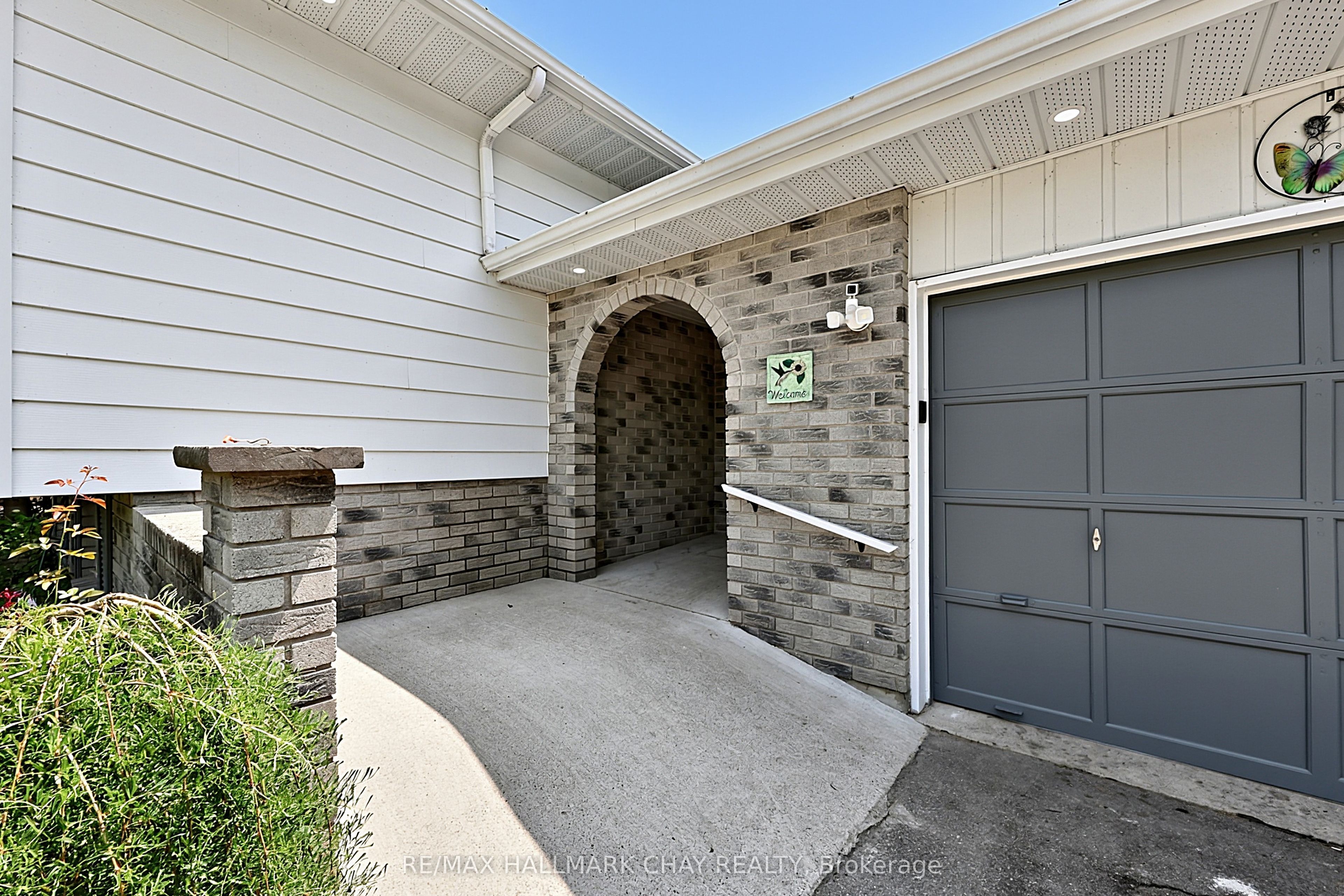 631 Lockhart Road