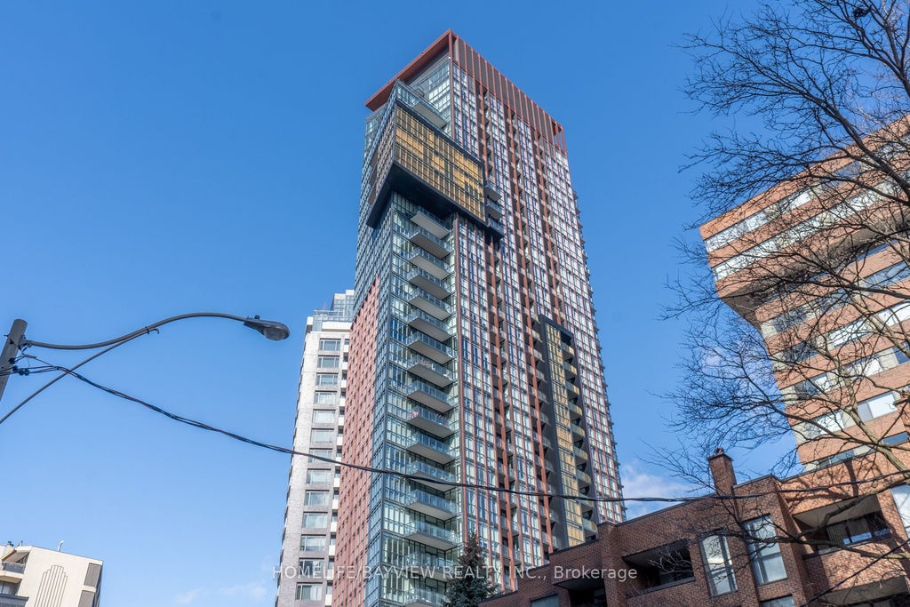 Photo of 32 Davenport Road #703, Toronto, ON M5R 0B5 (MLS # C13801522)
