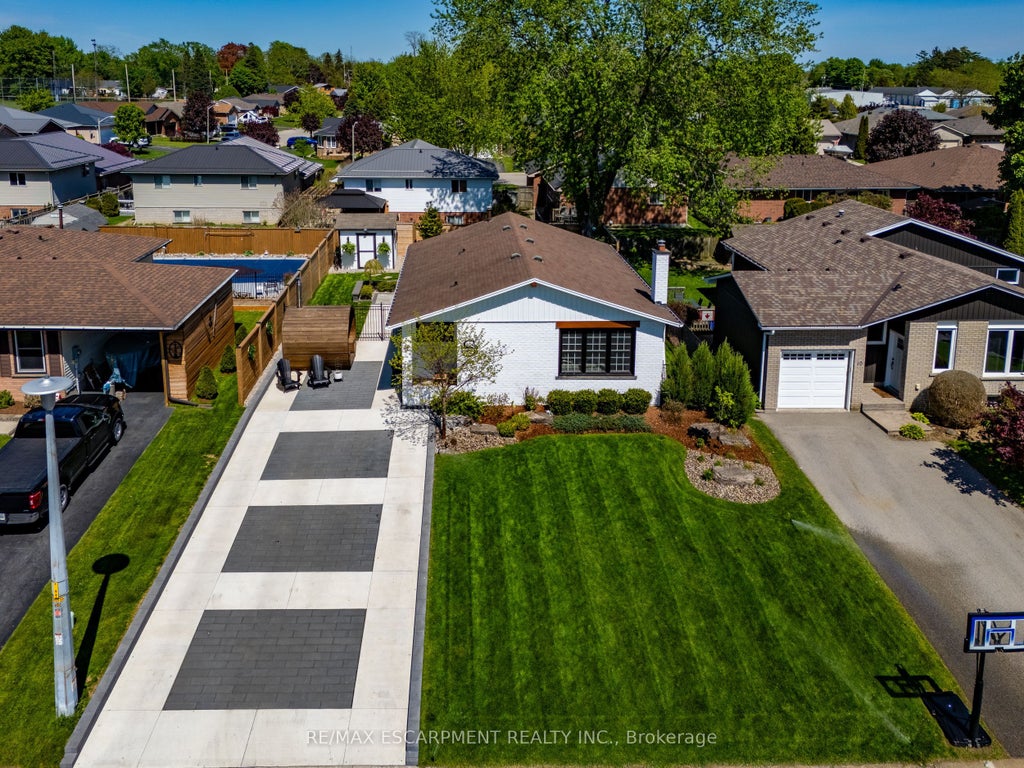 Photo of 12 Westdale Avenue, Norfolk, ON N0A 1N4 (MLS # X13794640)