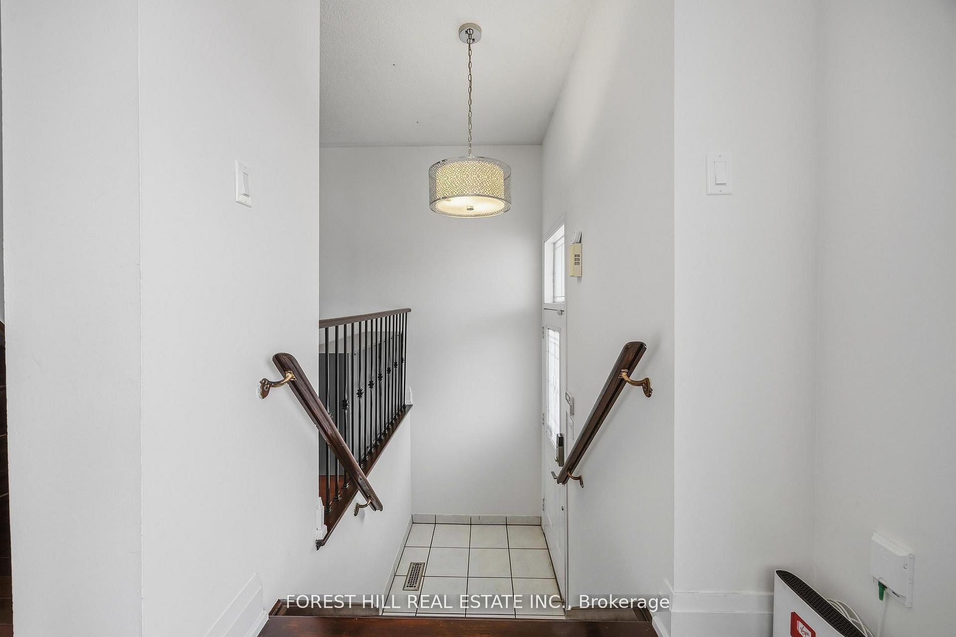 110 Foxfield Crescent