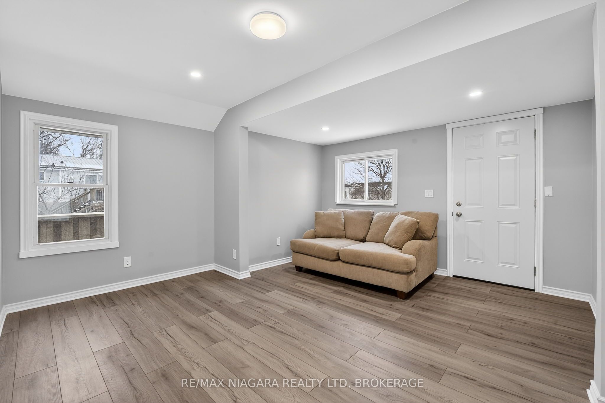 40 Longtent Avenue