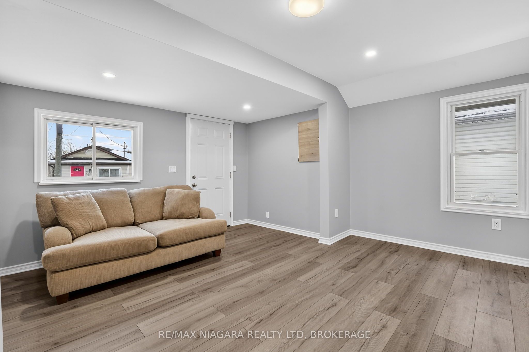 40 Longtent Avenue