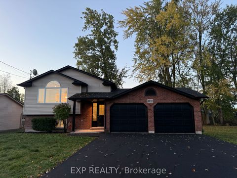 Photo of 2979 Riselay Avenue, Fort Erie, ON L0S 1N0 (MLS # X12470764)