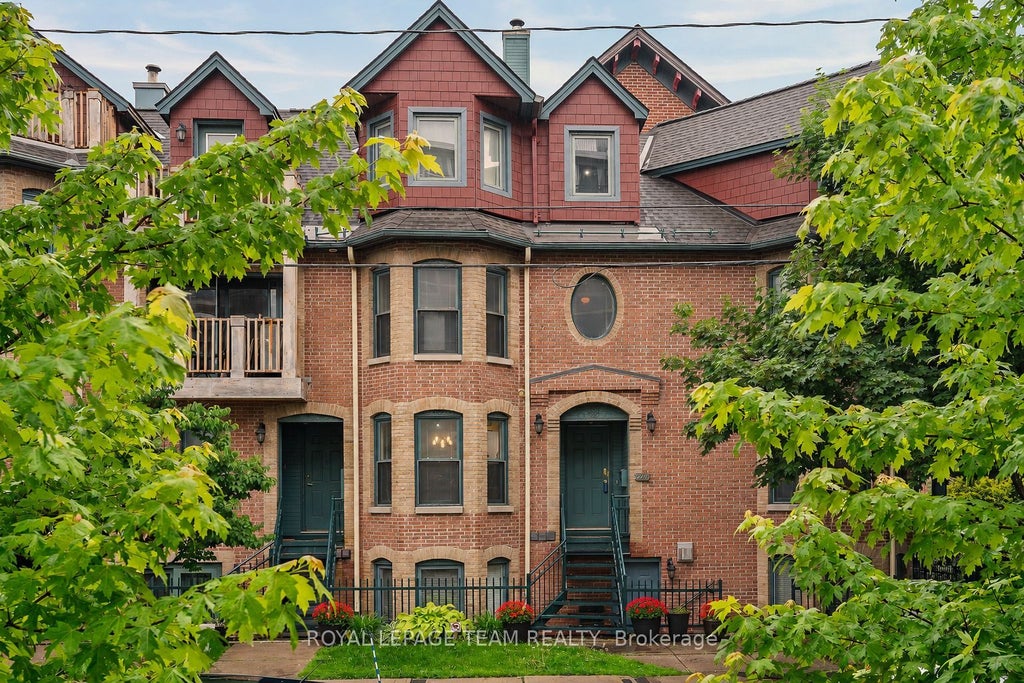 Photo of 220 Wilbrod Avenue #2, Lower Town - Sandy Hill, ON K1N 6L6 (MLS # X13436042)