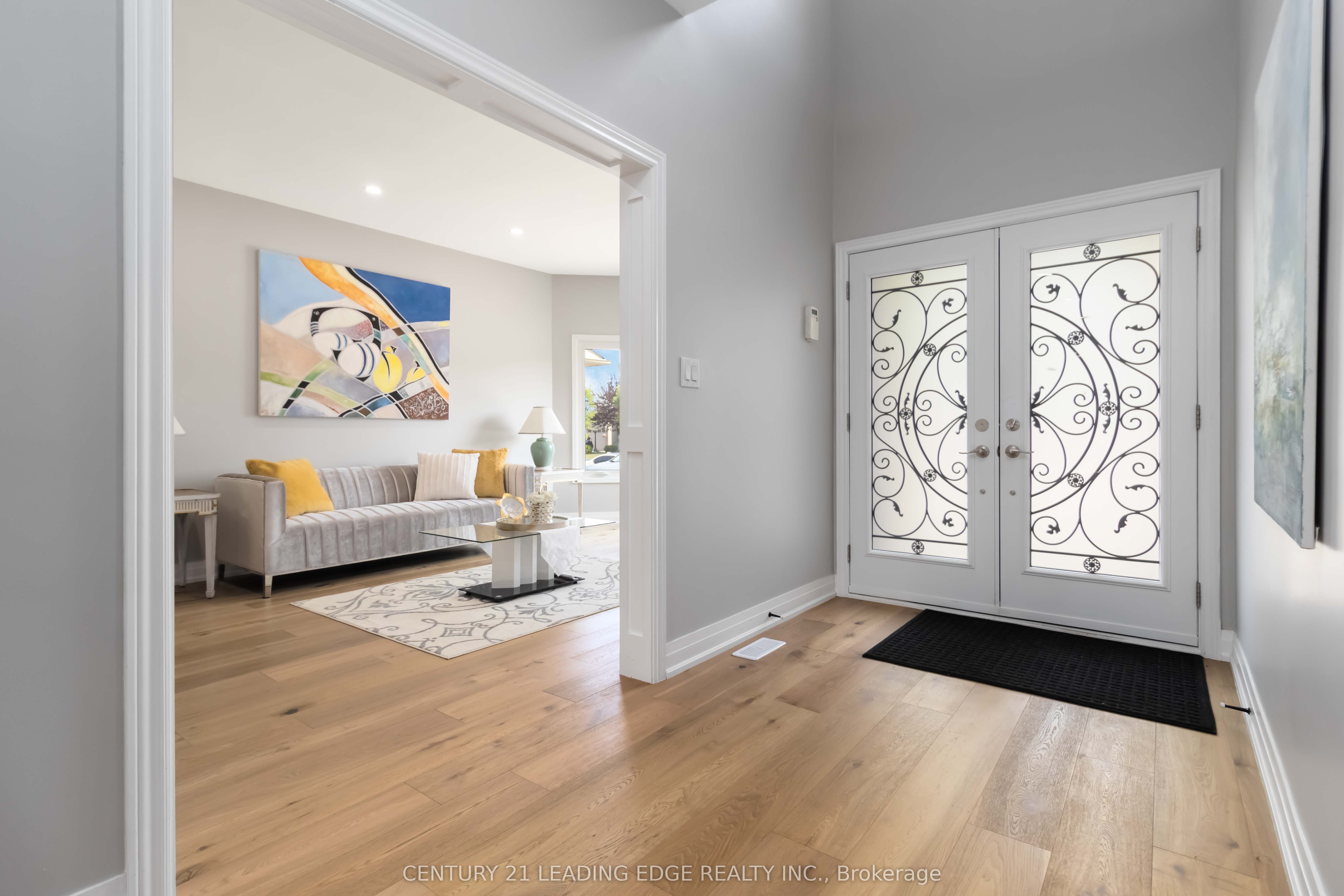 286 FERNFOREST Drive