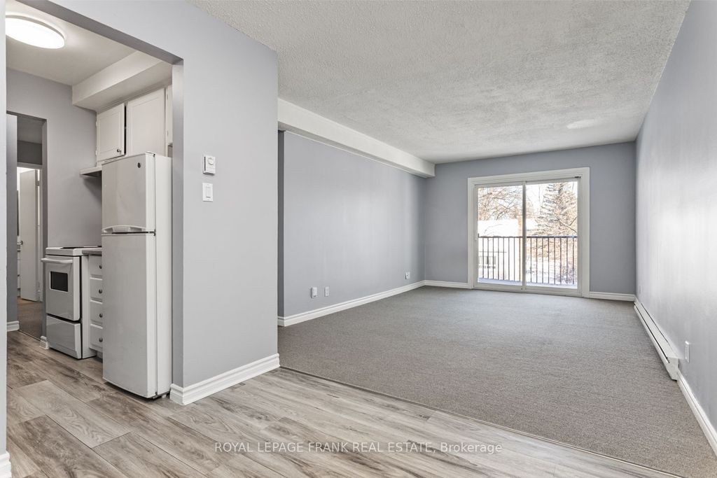 Photo of 25 E College Street, Belleville, ON K8P 2E3 (MLS # X12720234)