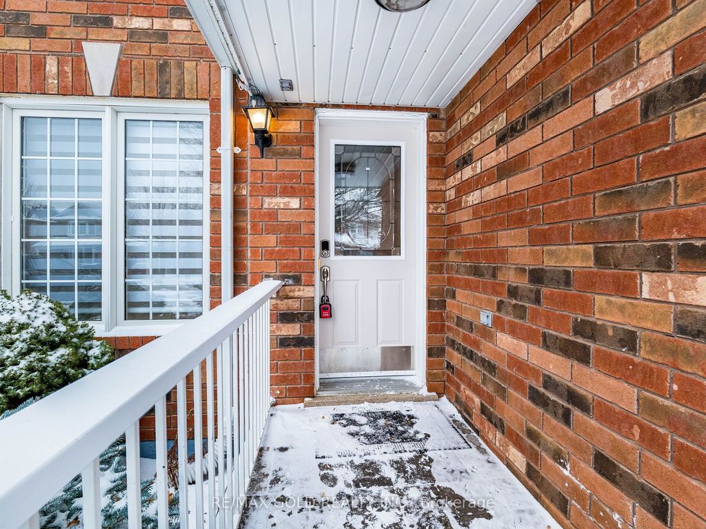 Photo of 42 Jessop Drive, Brampton, ON L7A 3M8 (MLS # W12654454)