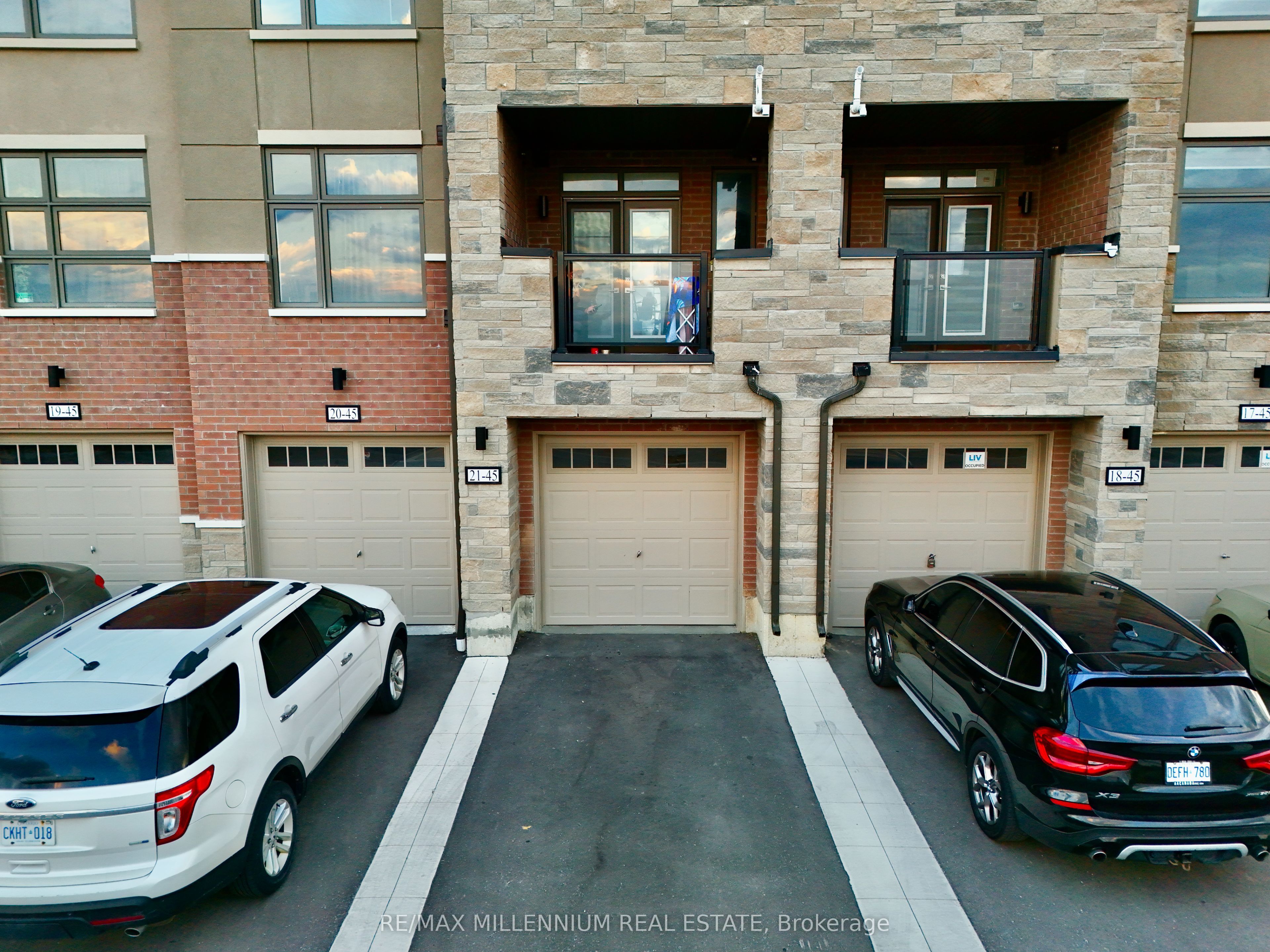 45 Fieldridge Crescent 21