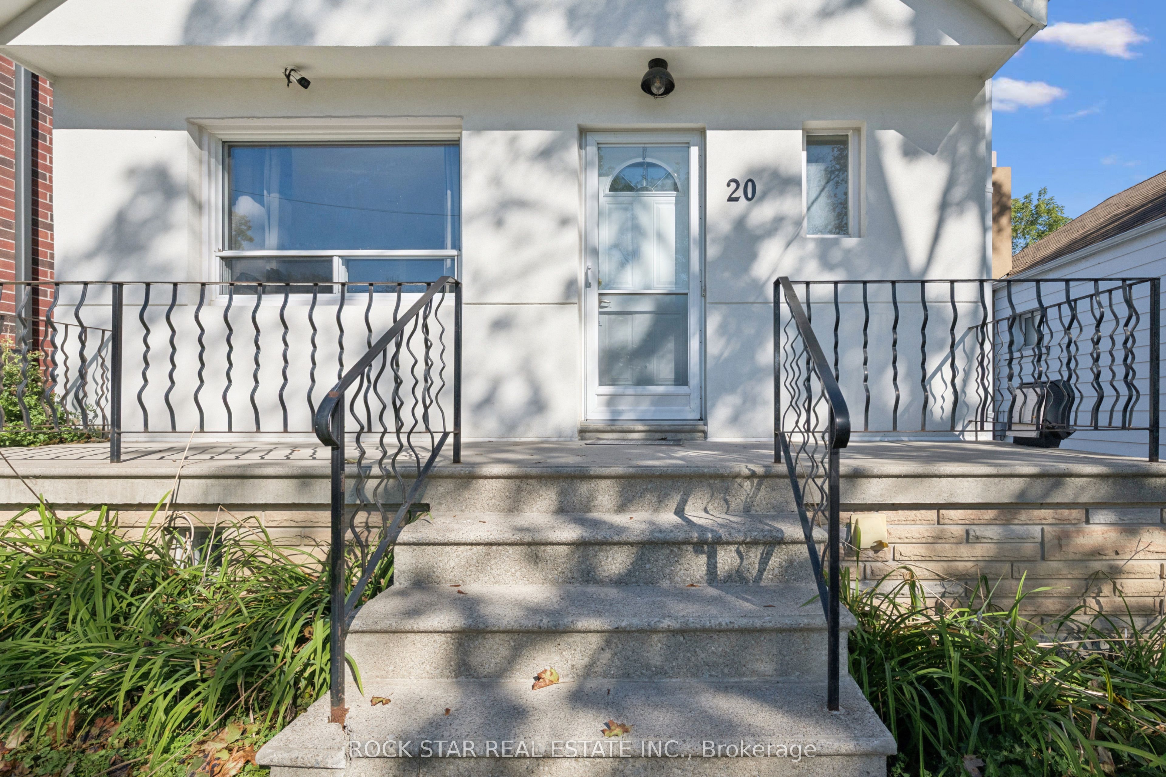 20 Braeburn Avenue