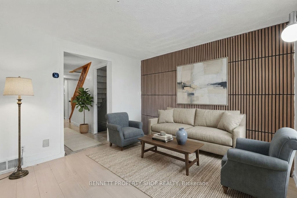 Photo of 1480 Heatherington Road #A, Hunt Club - South Keys and Area, ON K1V 6S1 (MLS # X13845662)