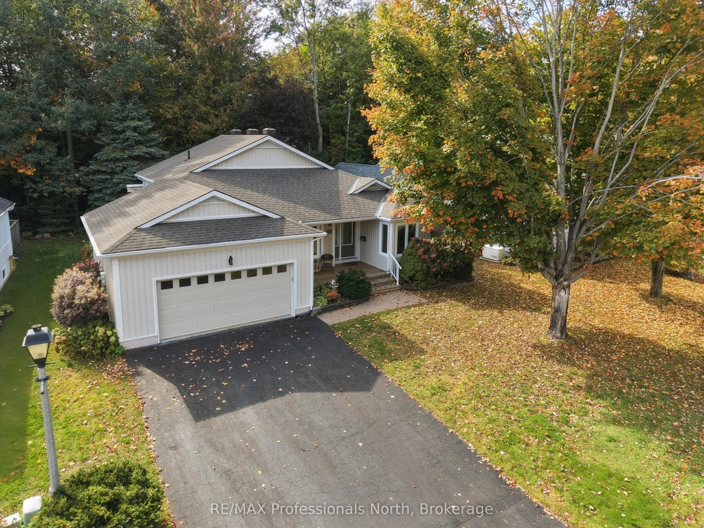 Photo of 48 Springwood Crescent, Gravenhurst, ON P1P 1Y8 (MLS # X13858848)