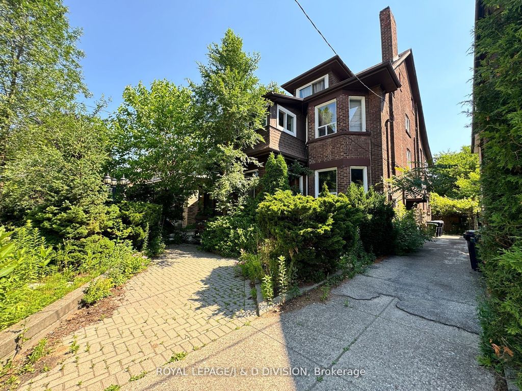Photo of 165 High Park Avenue, Toronto, ON M6P 2S3 (MLS # W12317190)