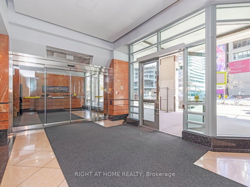 Photo of 10 Yonge Street #1706, Toronto, ON M5E 1R4 (MLS # C13454648)