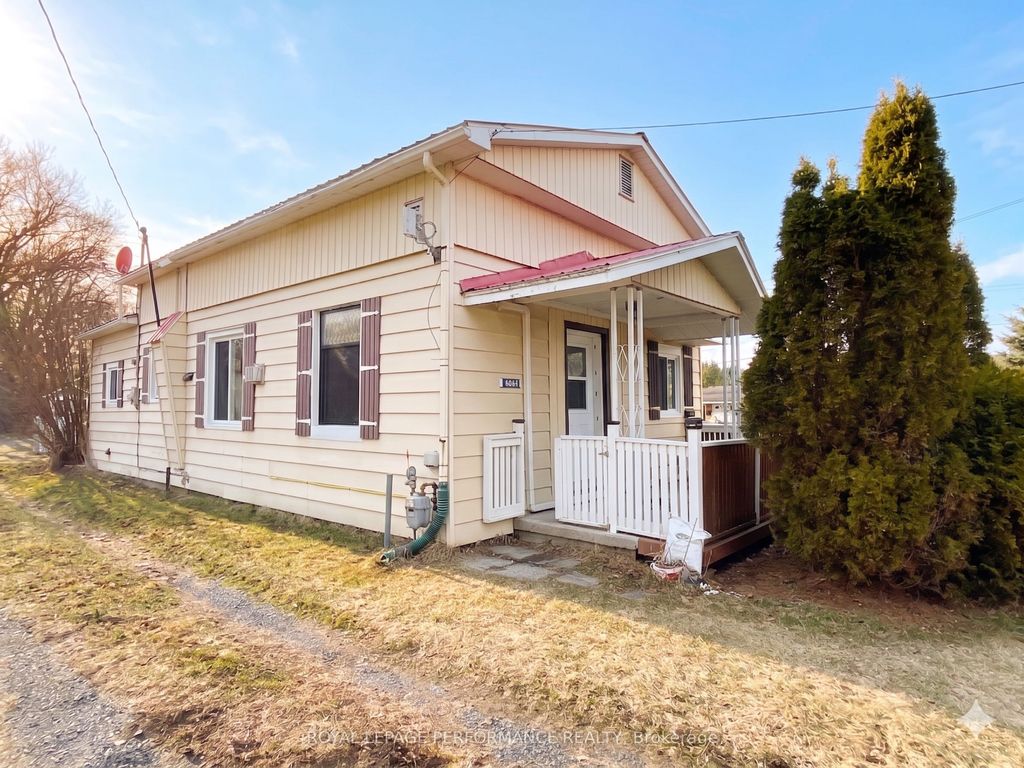 Photo of 4866 2nd Line Road, South Glengarry, ON K0C 1Z0 (MLS # X13004986)