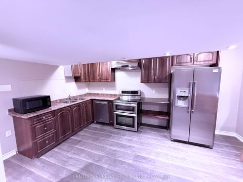 39 Laurentide Crescent Brampton ON L6P 1Y3