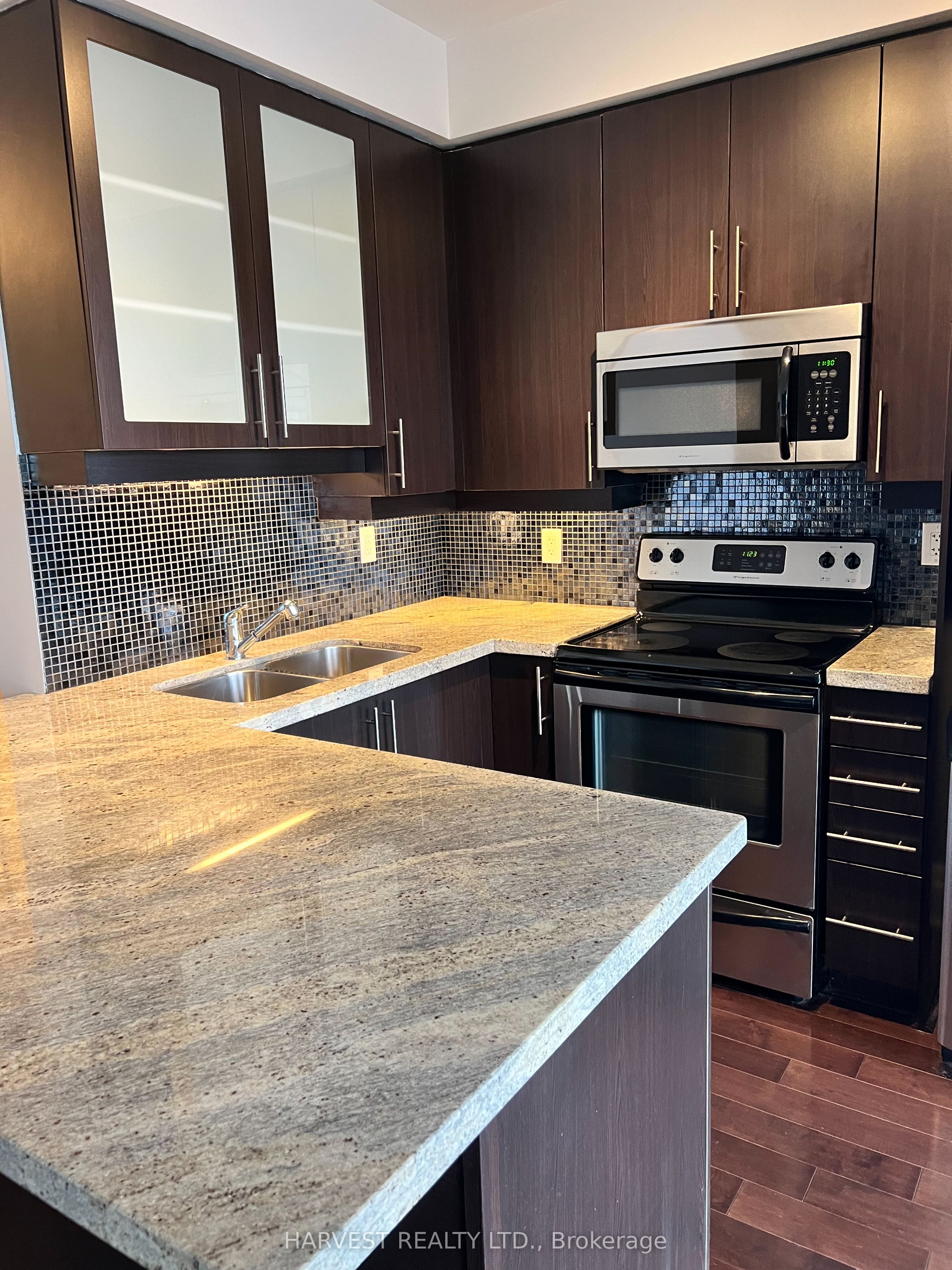 21 Upper Duke Crescent 609