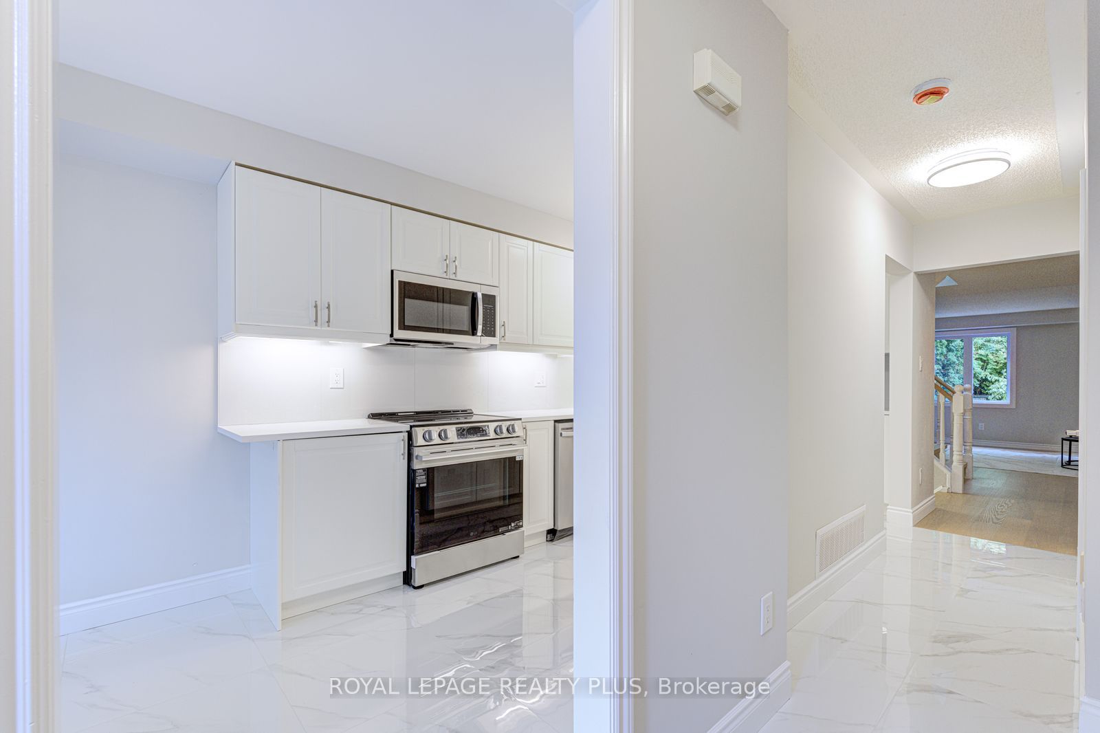 5490 Glen Erin Drive 3