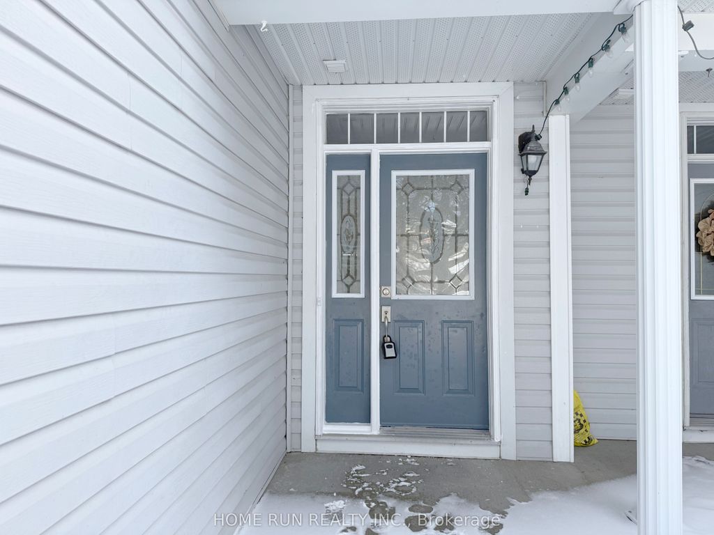 Photo of 95 Hemlo Crescent, Kanata, ON K2T 1E1 (MLS # X12822628)