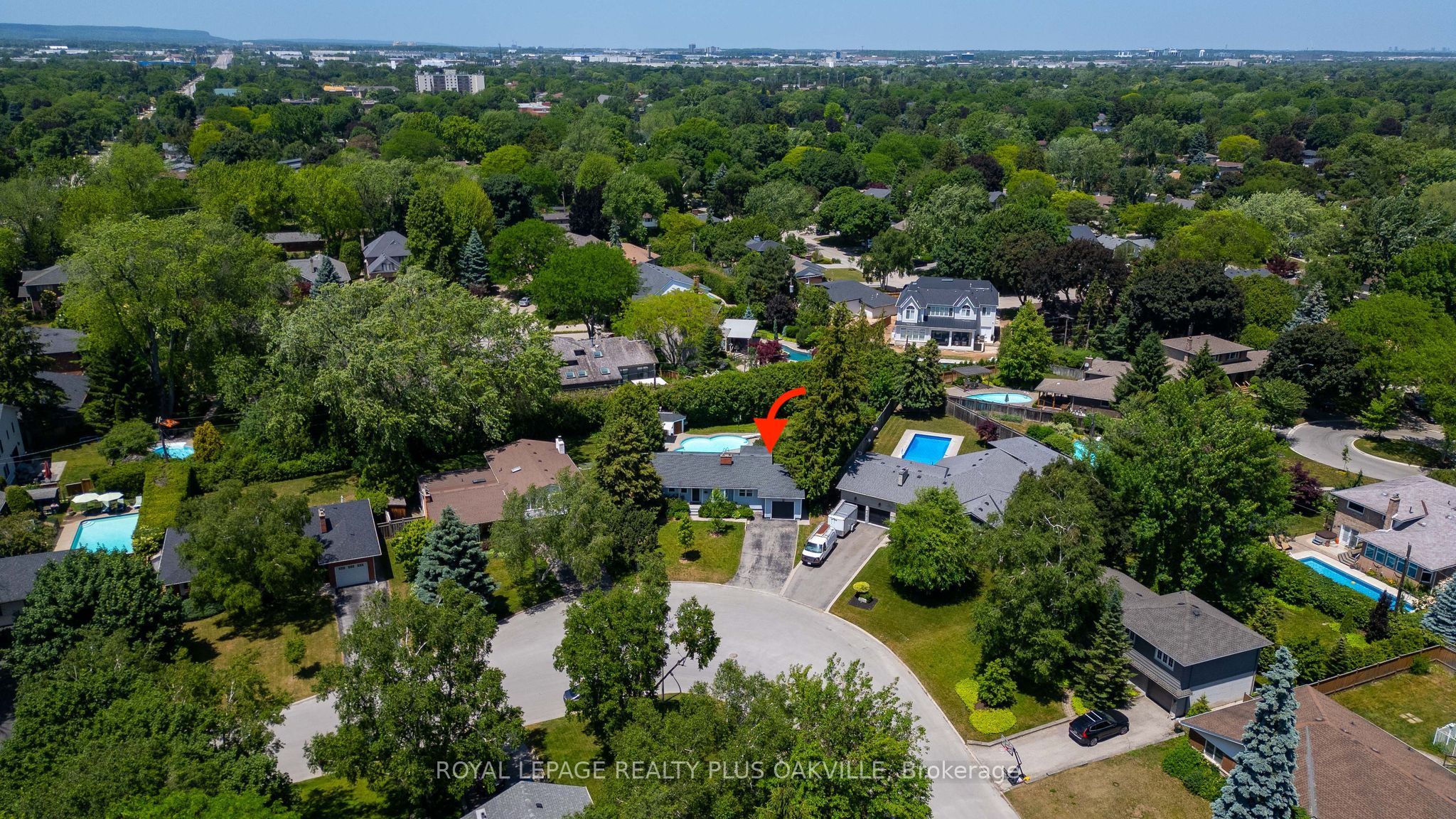 247 Elmhurst Crescent