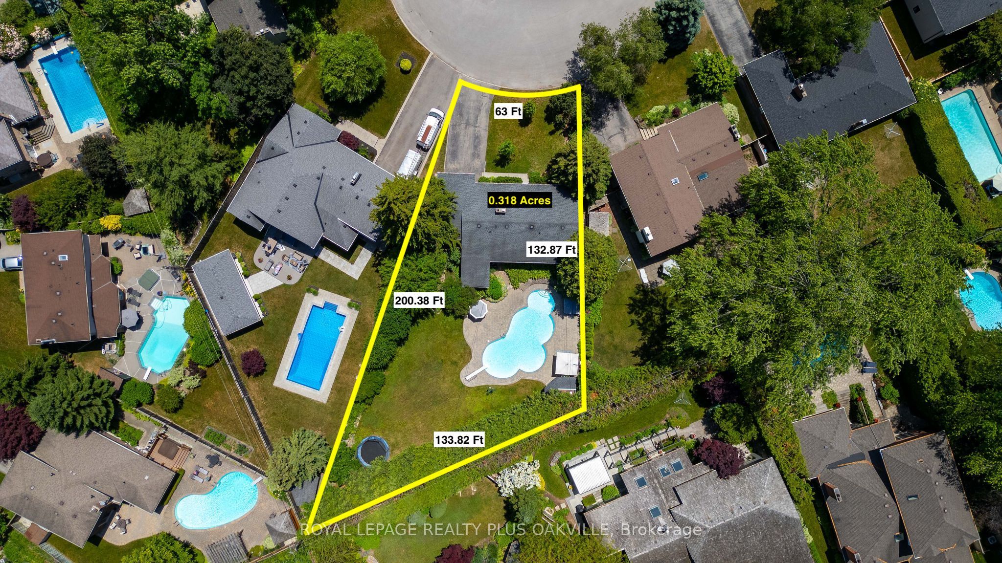 247 Elmhurst Crescent