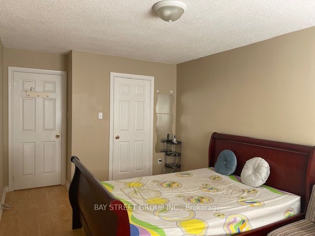 69 Ian Baron Avenue