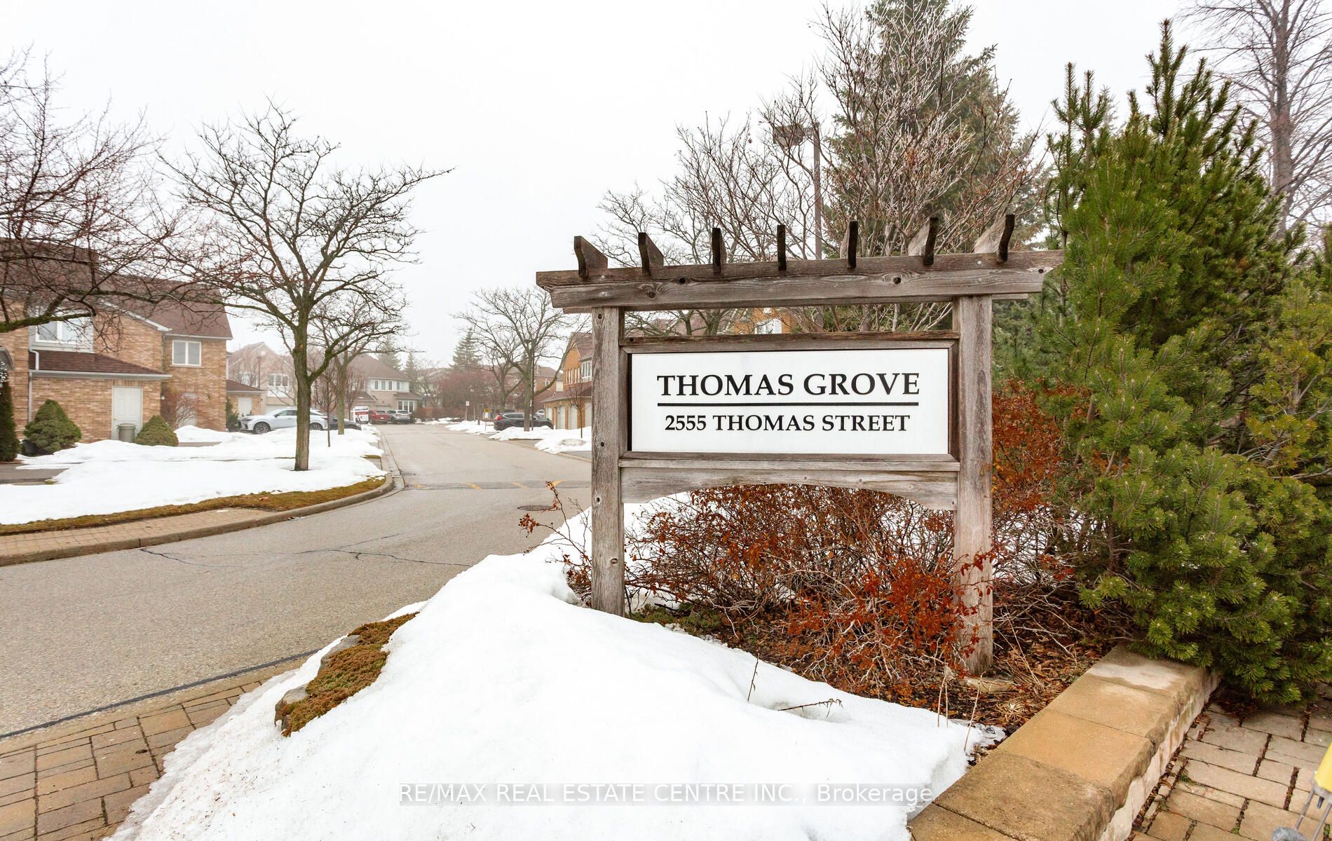 2555 Thomas Street 66