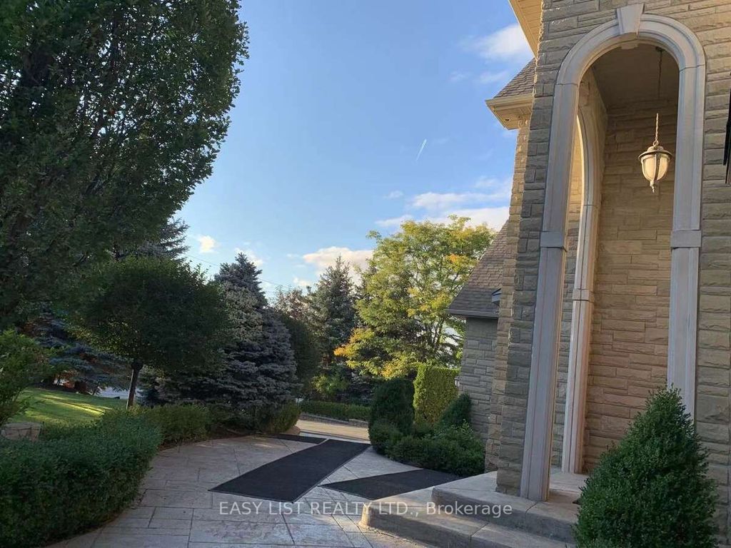 Photo of 785 Clarence Street, Vaughan, ON L4L 8V2 (MLS # N12650732)