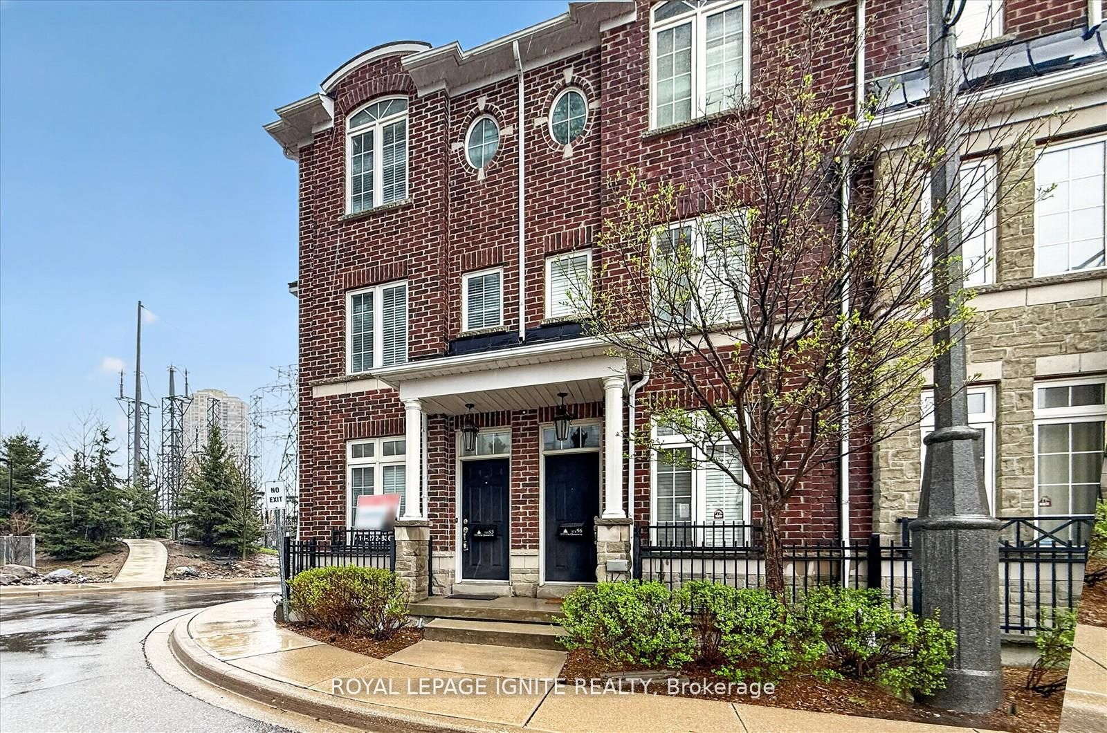 117A THE QUEENSWAY N/A 95