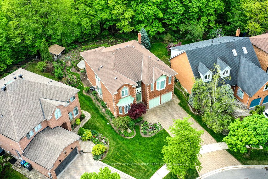 3952 Rolling Valley Drive