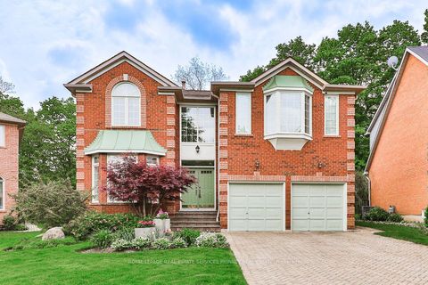 3952 Rolling Valley Drive Mississauga ON L5L 5V9