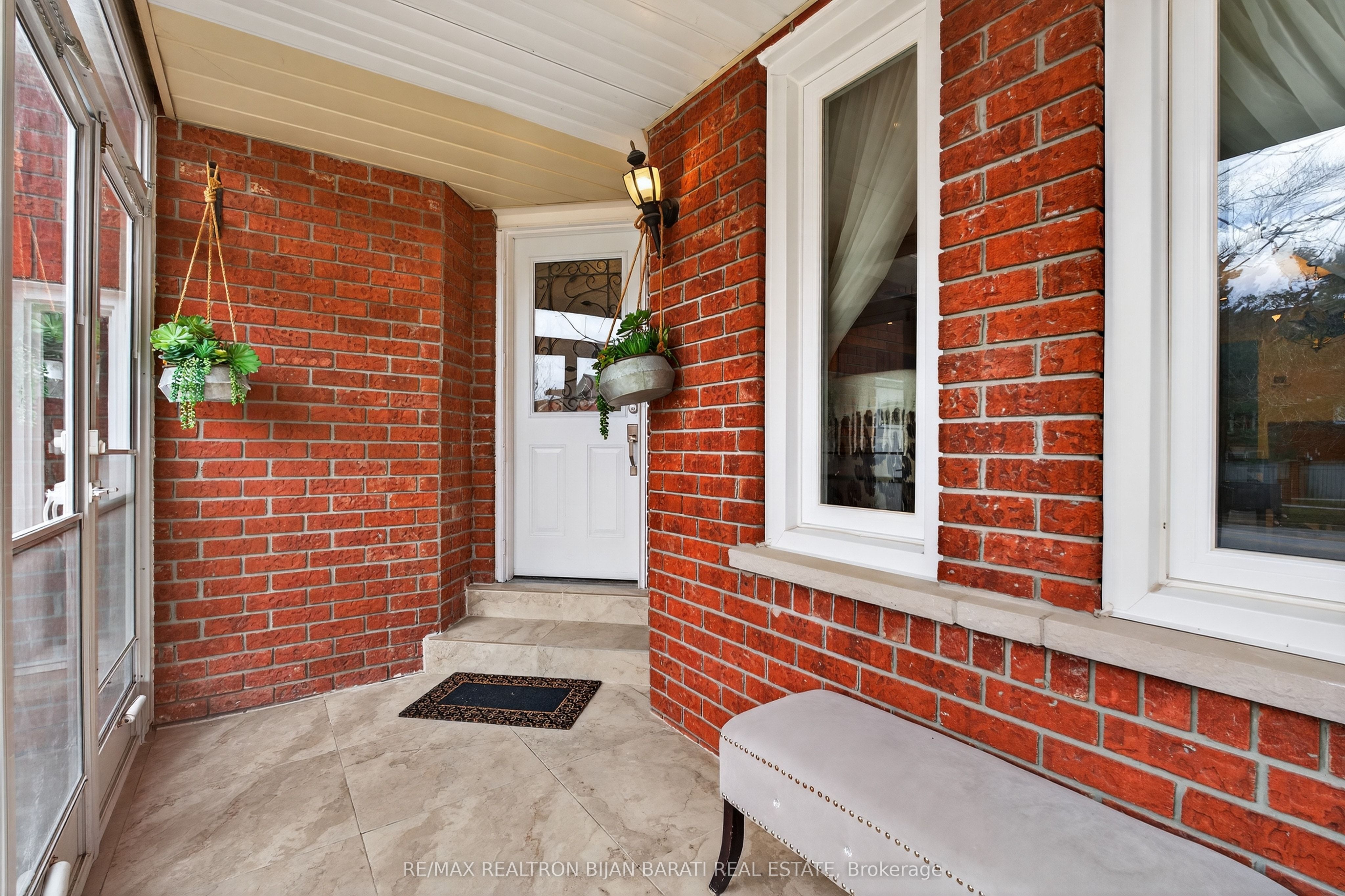 92 Weldrick Road E