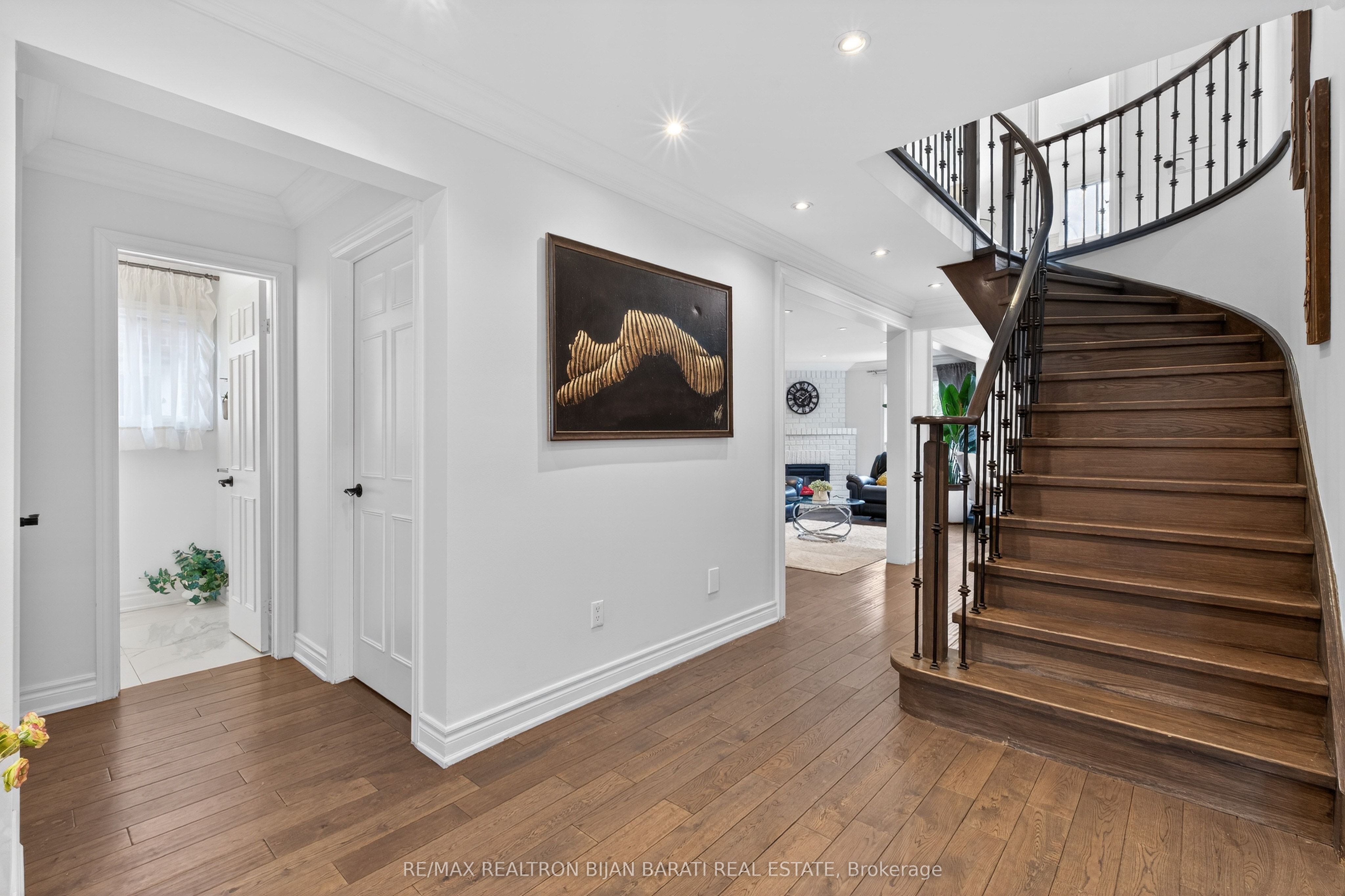 92 Weldrick Road E